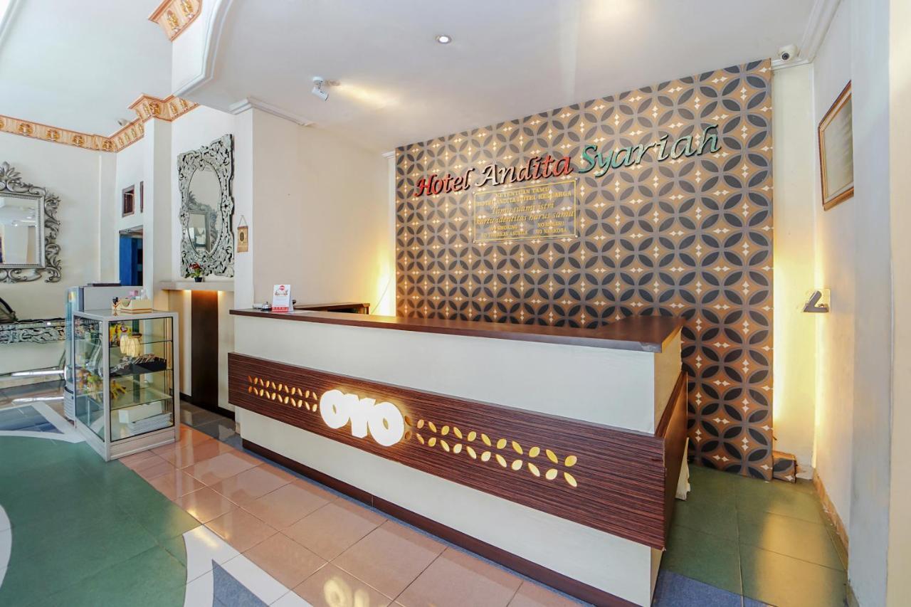 Oyo 231 Hotel Andita Syariah Surabaya Exterior foto
