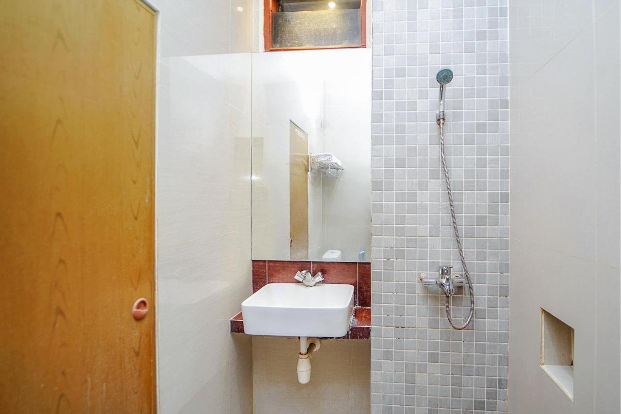 Oyo 231 Hotel Andita Syariah Surabaya Zimmer foto